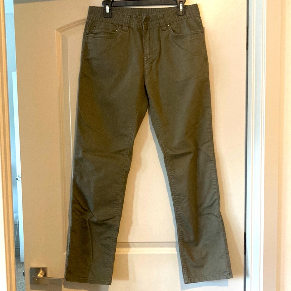 *Like New* Men’s Green Prana Bridger Jeans - Slim Fit - size 31Wx32L